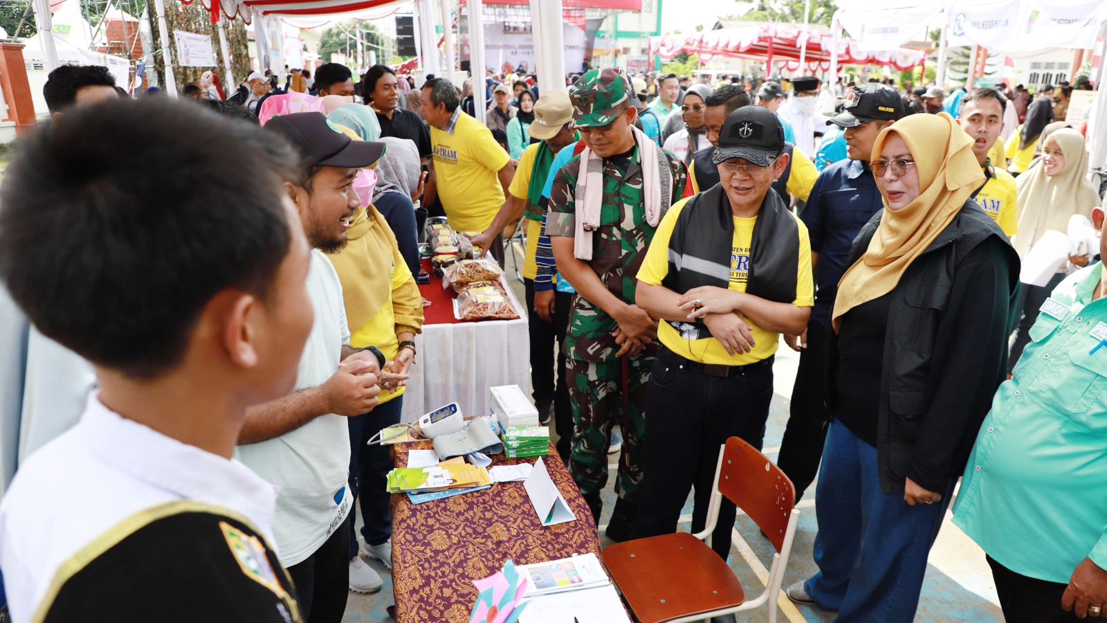 Pj Bupati Bekasi Lepas Calon Jemaah Haji Gelombang Ke Dua Kloter